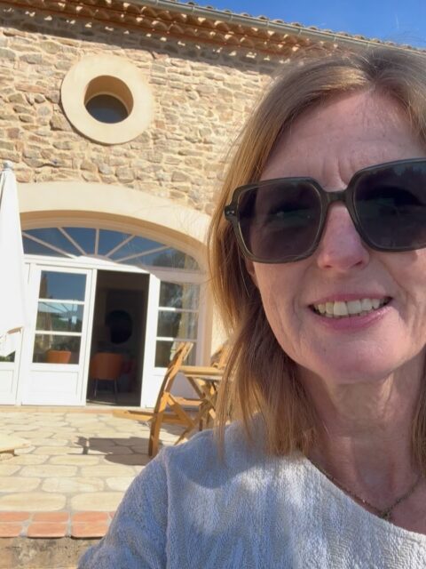 La jardin au fil des saisons !🍇🍏
Au rdv, pommes, tomates, 🍅 grenades, olives !
#automne#automnvibes🍂🍁#suddelafrance☀️😍#b&b#corbieresminervoistourisme#garden#jardin#