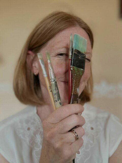 Envie de découvrir l’aquarelle ? Offrez-vous un moment créatif lors de votre séjour ! 🎨 

Je vous propose un cours d’initiation de 2 heures. Matériel fourni. N’hésitez à vous lancer dans cette activité méditative et apaisante !

Plus d’info sur www.lacloseriedesiris.fr ou en MP !
#watercolor#watercolorclass#slowtourism#