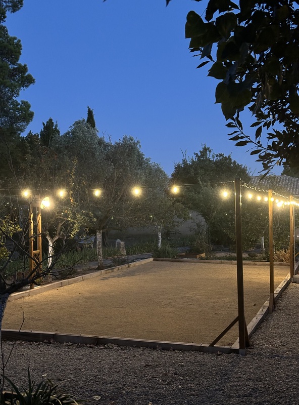 La Closerie des Iris, Maison d'hôtes avec piscine à Castelnau d'Aude, entre Carcassonne et Narbonne